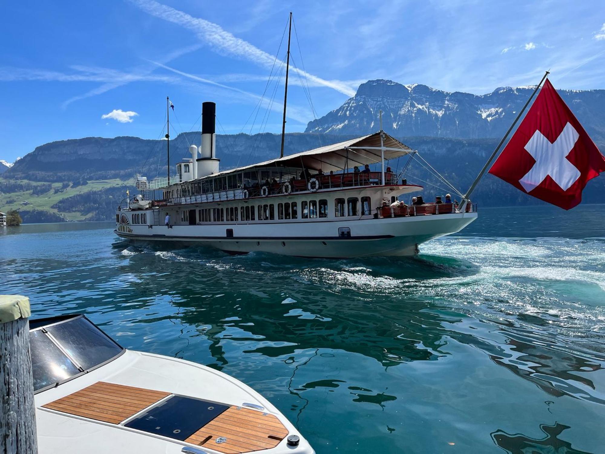 Seehotel Riviera At Lake Lucerne Gersau Kültér fotó